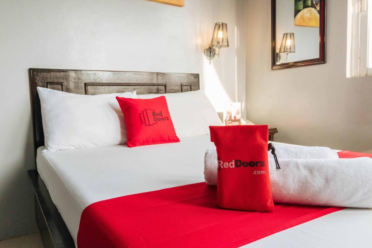 Reddoorz Plus @ Tayuman Manila Ngoại thất bức ảnh