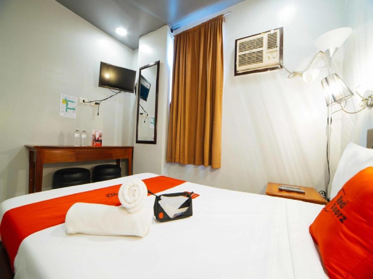 Reddoorz Plus @ Tayuman Manila Ngoại thất bức ảnh