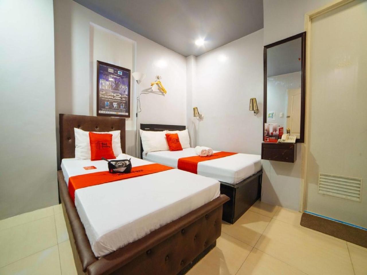 Reddoorz Plus @ Tayuman Manila Ngoại thất bức ảnh